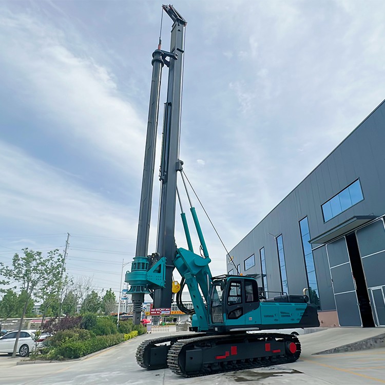 Petite plate-forme de forage rotatif